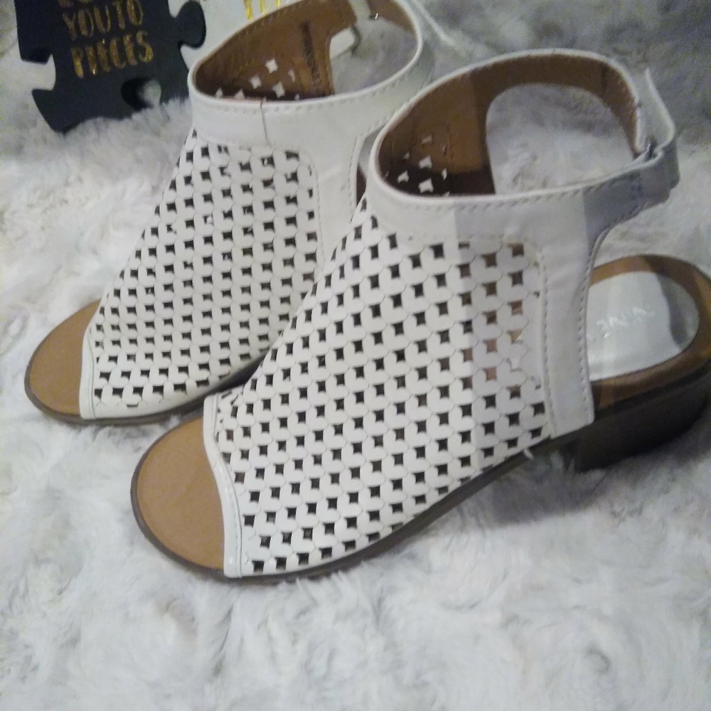 Nine West Adorable Low Heeled Dress Shoes